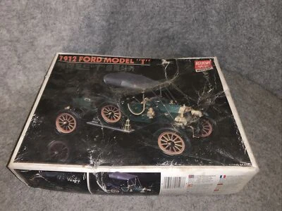 Academy Minicraft 1912 Ford Model T 1/16 Scale Model Kit #1508 - Image 1 of 4