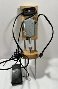 Vinatge Schacht Double-Ended Electric Bobbin Winder Includes Foot Pedal Control - Picture 1 of 7
