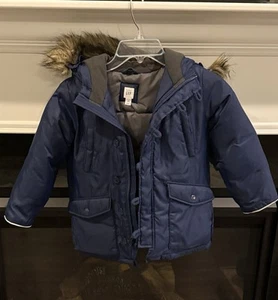 Gap Kids Hooded Puffer Jacket with Faux Fur Trim Size Small (5) - Picture 1 of 3