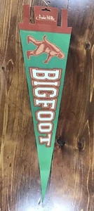 Archie Mcphee Zimmer Filz Flaggen Wandbild lustig, Bigfoot. - Bild 1 von 2