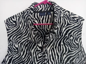 Size XL zebra print fleece vest by Westbound. Excellent condition - Picture 1 of 5