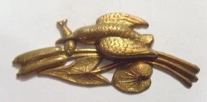 antique gold tone metal sculptured collector icon bird with fish 53531 - Picture 1 of 4