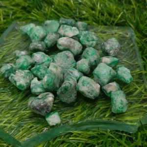 265 Carats Rough Natural Emerald Gemstone Lot With Average 8 Carats Per Piece - Picture 1 of 3