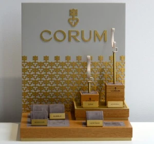 Corum Display für bis zu 8 Uhren Holz 35 x32 x 42 cm - Picture 1 of 8
