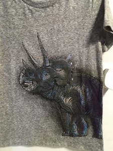 Epic Threads Jungen graues T-Shirt mit Triceratops Dinosaurier. Größe 6 Neu mit Etikett E19 - Bild 1 von 3