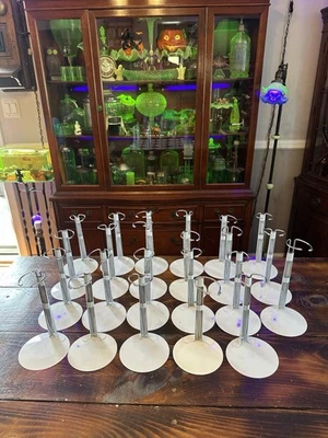 Lote de 23 soportes de soporte para muñeca Kaiser blanca grande 8” abajo 12” arriba 4 1/2” base Foto 1 de 4