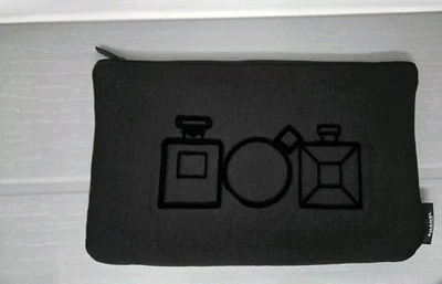 Chanel Perfumes Regalo VIP Negro Neopreno Bolsa de Cosméticos Terciopelo Botellas de Perfume  Foto 1 de 4