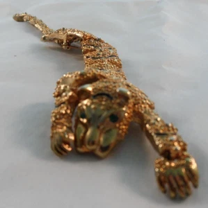 Spilla Spalla Tigre Strass Articolati Occhi Verdi 7" Doppia Spilla Tono Oro - Foto 1 di 7