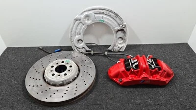 BMW M5 M8 Competition F90 F91 F92 F93 Front Left Red Caliper With Disc & Dust Sh - Image 1 of 4