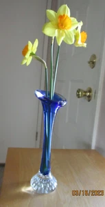 Jarrón vintage arte en vidrio azul Bud - 8 pulgadas de alto - Imagen 1 de 9