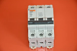 Merlin Gerin 24739 C60H B10 Leitungsschutzschalter - Picture 1 of 5