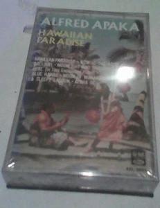 Hawaiian Paradise ~ Alfred Apaka ~ Cassette ~ SEALED - Foto 1 di 2
