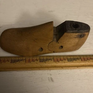 Cobble Vintage 6.5” Wooden Childs (7 1/4D) Shoe From Illinois - Picture 1 of 7