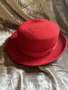 Capas Little Topper Red 100%Wool Felt  Hat Derby Wedding A MUST SEE PHOTOS SIZEM - Picture 1 of 24