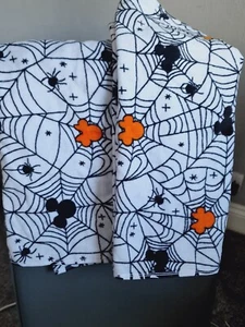 Disney Mickey Mouse Halloween 2 Pack Hand Bath Kitchen Towels Oh What Fun NEW - Picture 1 of 12