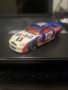 LOOSE 2001 HOT WHEELS RACING 1:64 JEREMY MAYFIELD #12 MOBIL 1 TAURUS - Picture 1 of 7