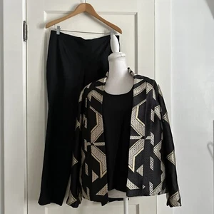 NWT Mismatched Chico’s 3 Piece Black/Gold Pant Suit Sz:1 Jacket; 2 Pants; 2 Shel - Picture 1 of 6