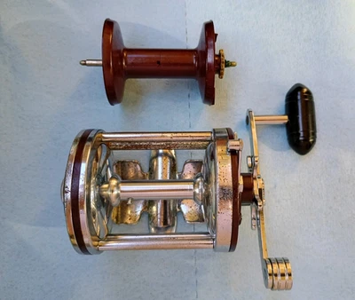 Carrete de baitcasting vintage Pen Squidder No.140 reparado Foto 1 de 4