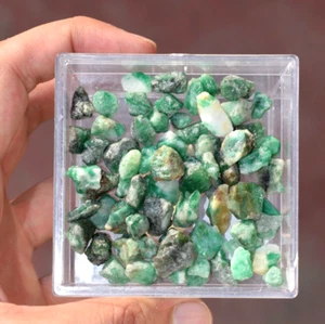 261,45 Karat Top Grün Smaragd Grob Lot aus Swat, Pakistan - Bild 1 von 9