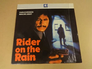 LASERDISC / RIDER ON THE RAIN (CHARLES BRONSON, MARLENE JOBERT) - Picture 1 of 2