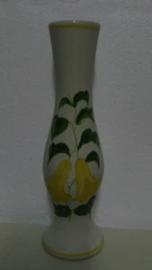 F.T.D.A. 1981 FLORAL CERAMIC VASE MADE IN PORTUGAL - Picture 1 of 5