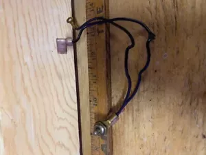 Interruptor de encendido/apagado de un soplador de mano Echo PB-1000 - Imagen 1 de 2