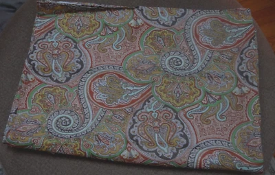 EUC WAVERLY RECTANGULAR 100% POLYESTER MULTICOLOR PAISLEY TABLECLOTH 70 X 52 - Image 1 of 4