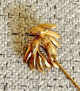 14K NEW Handmade Stick Pin/ Broach Comes in Original Box GORGEOUS - Imagen 1 de 3