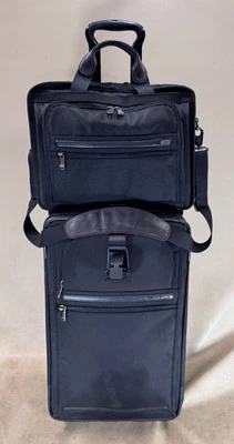 Preowned Tumi Carry On Set 2 Wheeled 22”Suitcase 22022D4 & 16” Laptop Briefcase - Image 1 of 4