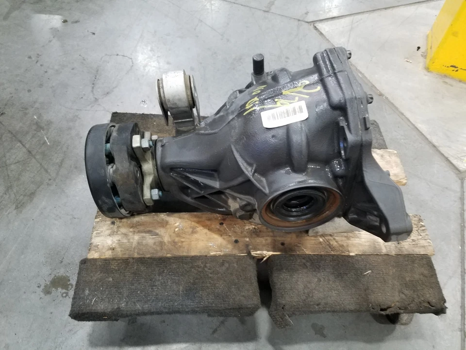 2013 Mercedes Benz AMG E 63 Rear Differential Assembly #2179 B-3 - Image 1 of 4