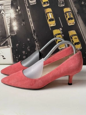 CLARKS NARRATIVE Ladies Pink Suede Low Heel Court Shoes UK 4 D, EU  37 - Image 1 of 4