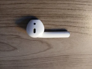 Apple AirPods 2nd Generation AirPod Left Ear Only - Photo 1 sur 2
