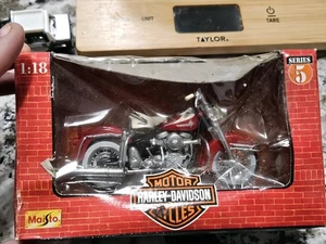 maisto harley davidson 1:18 Series 5 - Picture 1 of 4