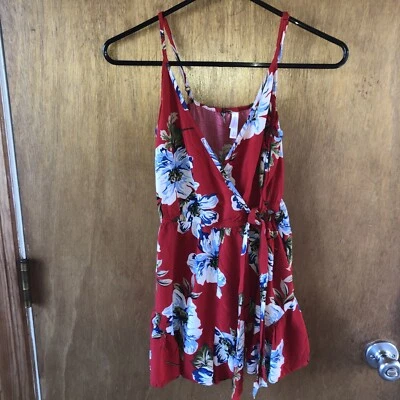 Mameluco de mujer Xhilaration estampado floral talla pequeña sin mangas cuello en V Foto 1 de 4