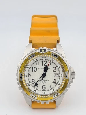 Momentum Canadian DV00.VX32G.371. Светящийся циферблат Дата мужские часы лот #6 - Изображение 1 из 4