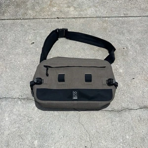 Chrome Industries Nylon Crossbody Body Messenger Bag Sling Travel Outdoors Pack - Picture 1 of 21