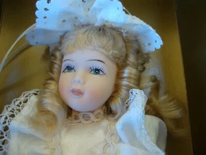 VICTORIAN HANDPAINTED PORCELAIN 9" DOLL European Style Poseable Blonde Curls - Picture 1 of 4