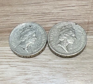 (2) 1985 QUEEN ELIZABETH II ONE POUND COIN WITH ERROR- Upside Down Writing Side - Picture 1 of 5