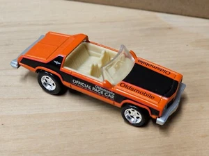 Johnny Lightning 1977 Olds Delta 88 INDY 500 Official Pace Car Orange - Picture 1 of 5