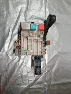 2009-2012 Toyota Corolla Interior Fuse Relay Box - Picture 1 of 4