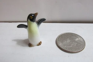 Vintage Tiny  Ceramic   Figurine ((  Penguin   )) Free Shipping - Picture 1 of 3
