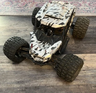 Vehículo de asalto Arrma FIRETEAM 6S BLX 1:7 - blanco Foto 1 de 4