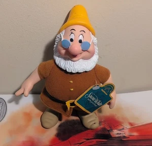 Vintage Disney Snow White 1992 Applause Seven Dwarfs Doc 6" Plush Vinyl Figure - Picture 1 of 4