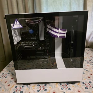 Used Windows 11 Gaming PC - Picture 1 of 6
