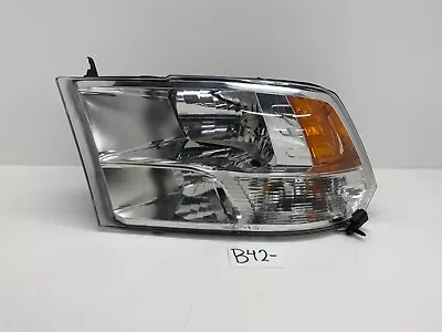 Faro halógeno del lado del conductor OEM Dodge Ram 3500 2500 2009 2010 2011-2015 Foto 1 de 4