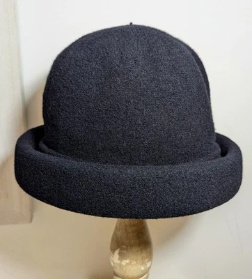 Шляпа-клош женская Parkhurst черная 100% шерсть один размер сделано в Канаде с жесткими полями - Изображение 1 из 4
