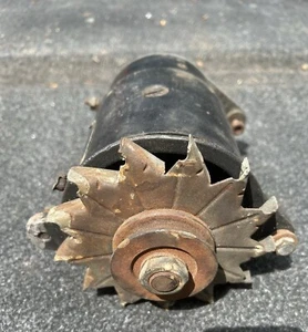 Generador DELCO 1100326 usado OEM igual que: 1100310, 1100318, 1100324 Chevy 1955 - Imagen 1 de 10