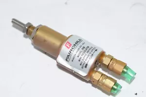 Fairchild 70B Mini Pressure Regulator 250 PSI 1/2-30 PSI Output - Picture 1 of 4