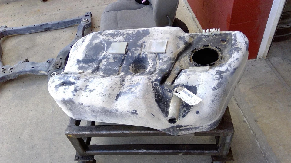 Used Fuel Tank fits: 2013 Ford Taurus 3.5L VIN 8 8th digit w/o police package FW Foto 1 de 4