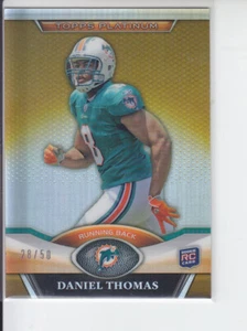 2011 Topps Platinum Daniel Thomas RC rifrattore oro /50 delfini #44 - Foto 1 di 2